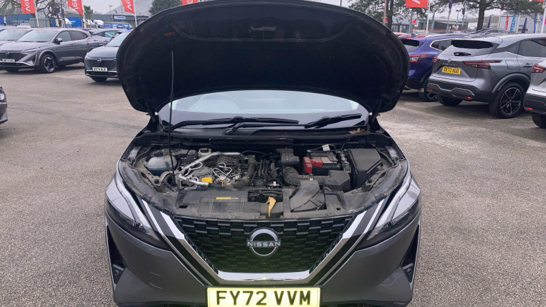 Nissan Qashqai 1.3 DiG-T MH N-Connecta 5dr Petrol Hatchback